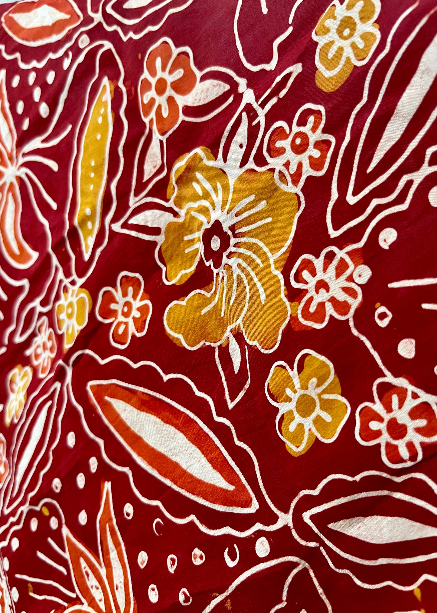 MEDIUM CARDINAL AND GOLD REFINED SILK SQUARE