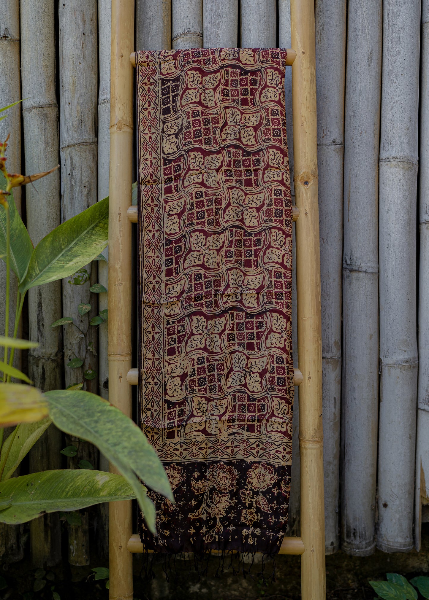 DARK BURGUNDY REFINED SILK SARONG