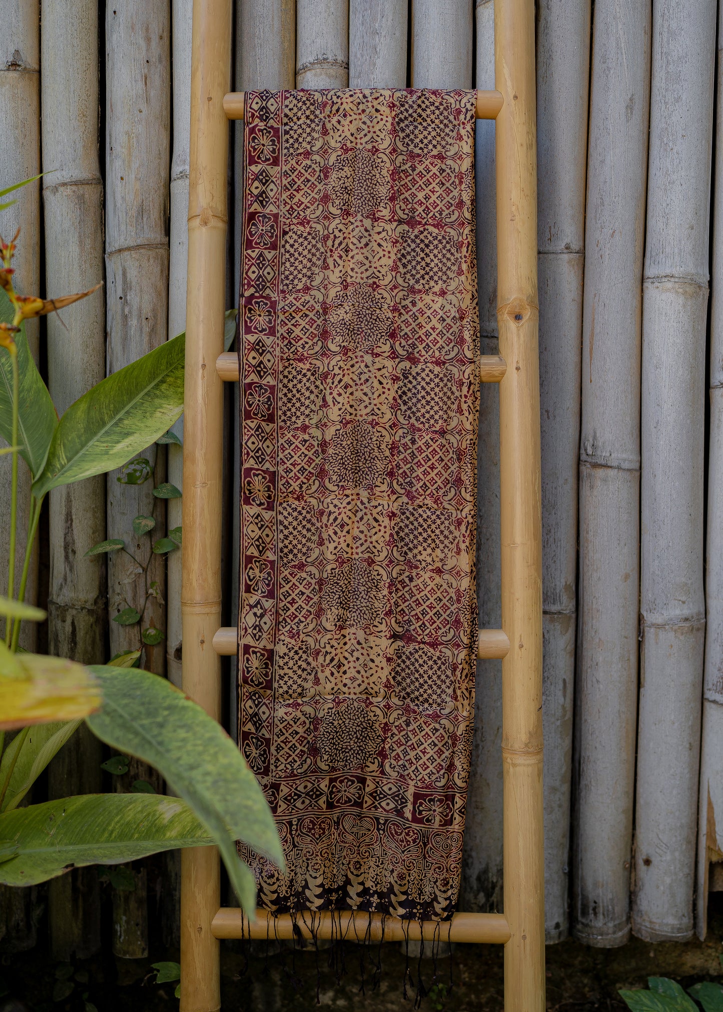 DARK BURGUNDY REFINED SILK SARONG