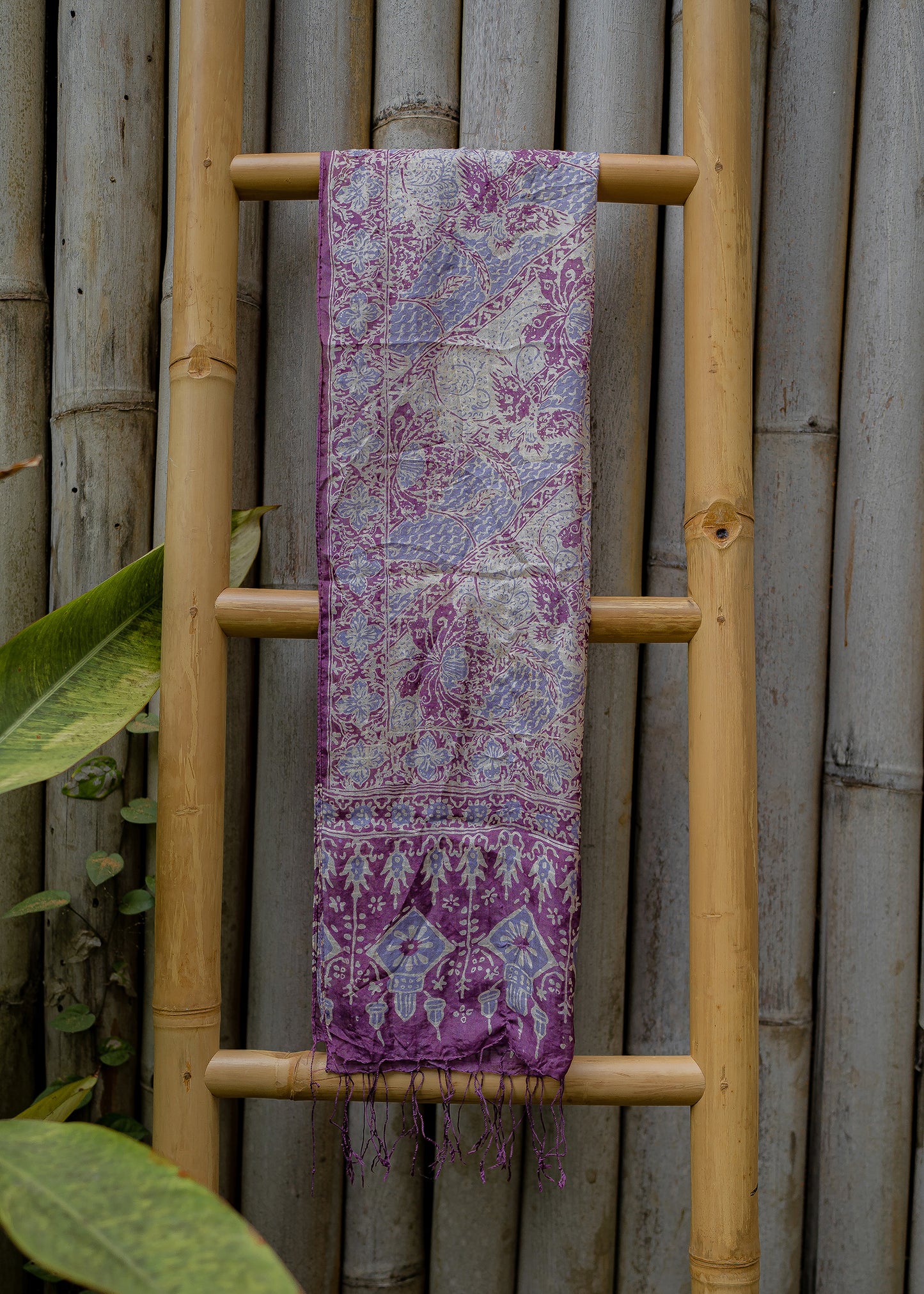 SMALL VIOLET SILK SCARF