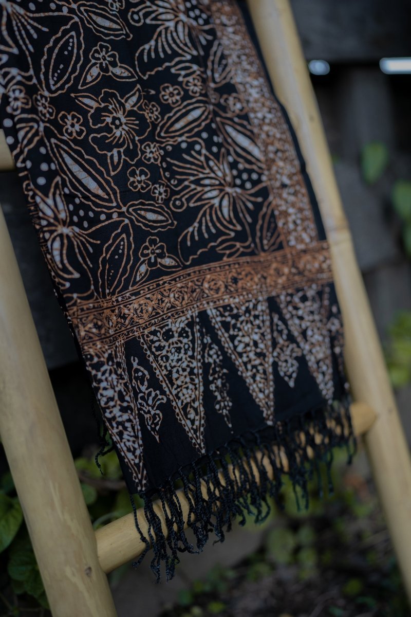 BLACK SARONG - Collective Sherpas