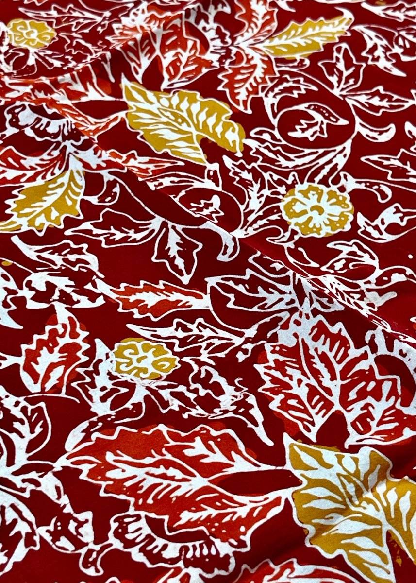 LARGE CARDINAL AND GOLD REFINED SILK SQUARE - Collective Sherpas