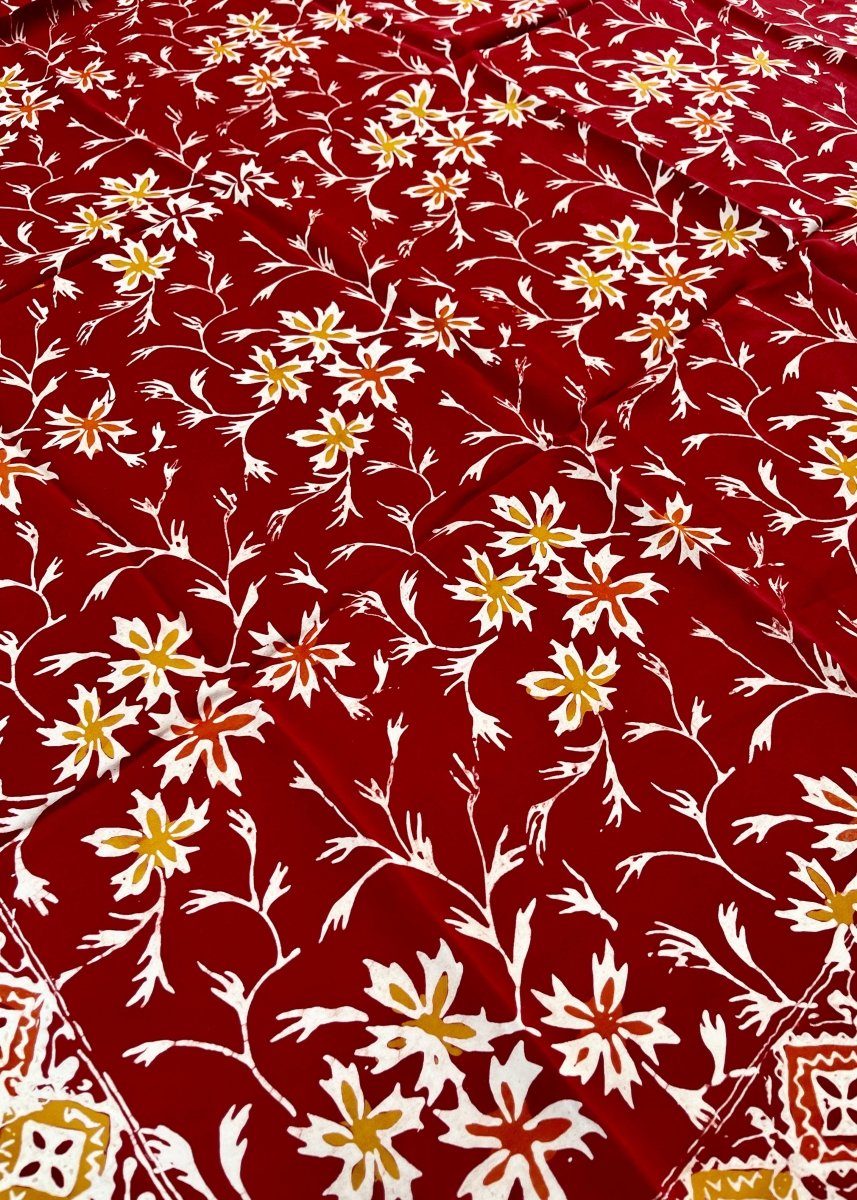 LARGE CARDINAL AND GOLD REFINED SILK SQUARE - Collective Sherpas