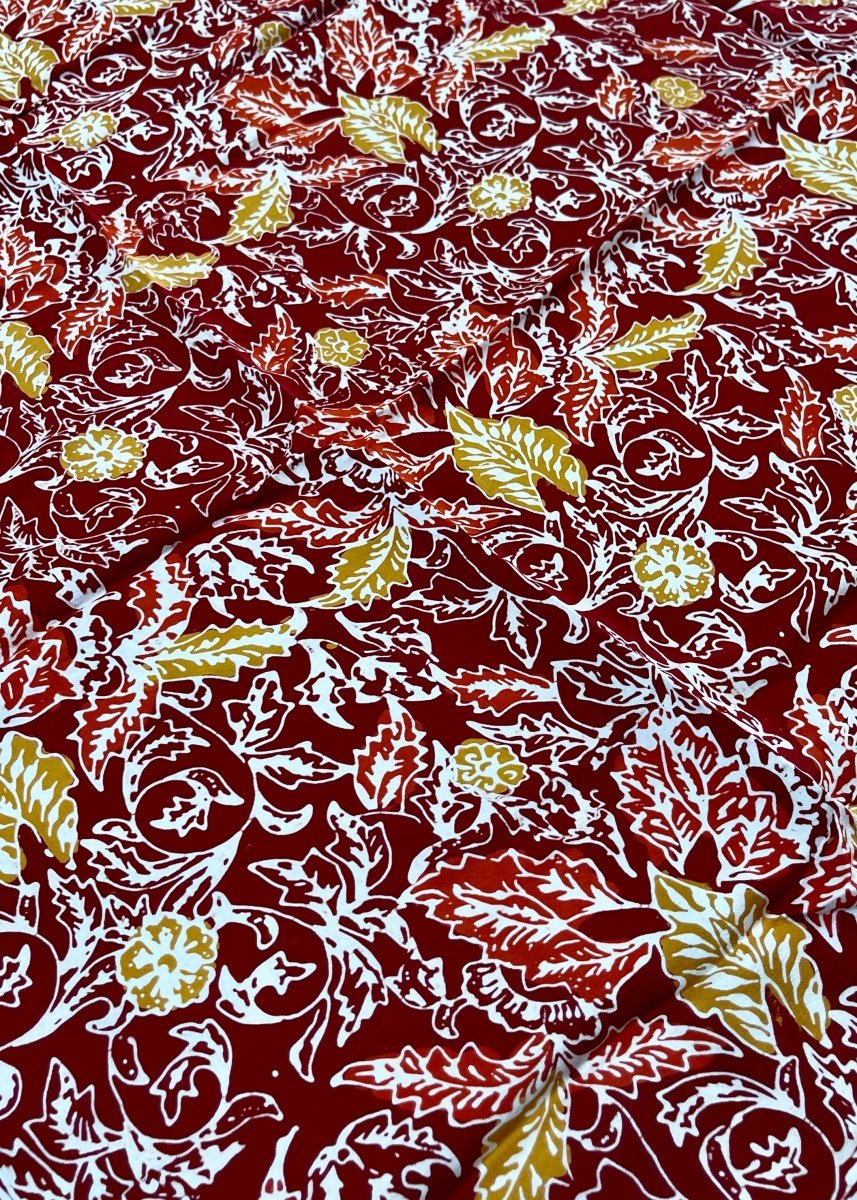 LARGE CARDINAL AND GOLD REFINED SILK SQUARE - Collective Sherpas