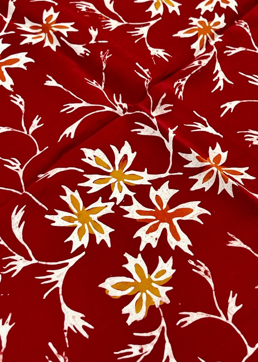 LARGE CARDINAL AND GOLD REFINED SILK SQUARE - Collective Sherpas