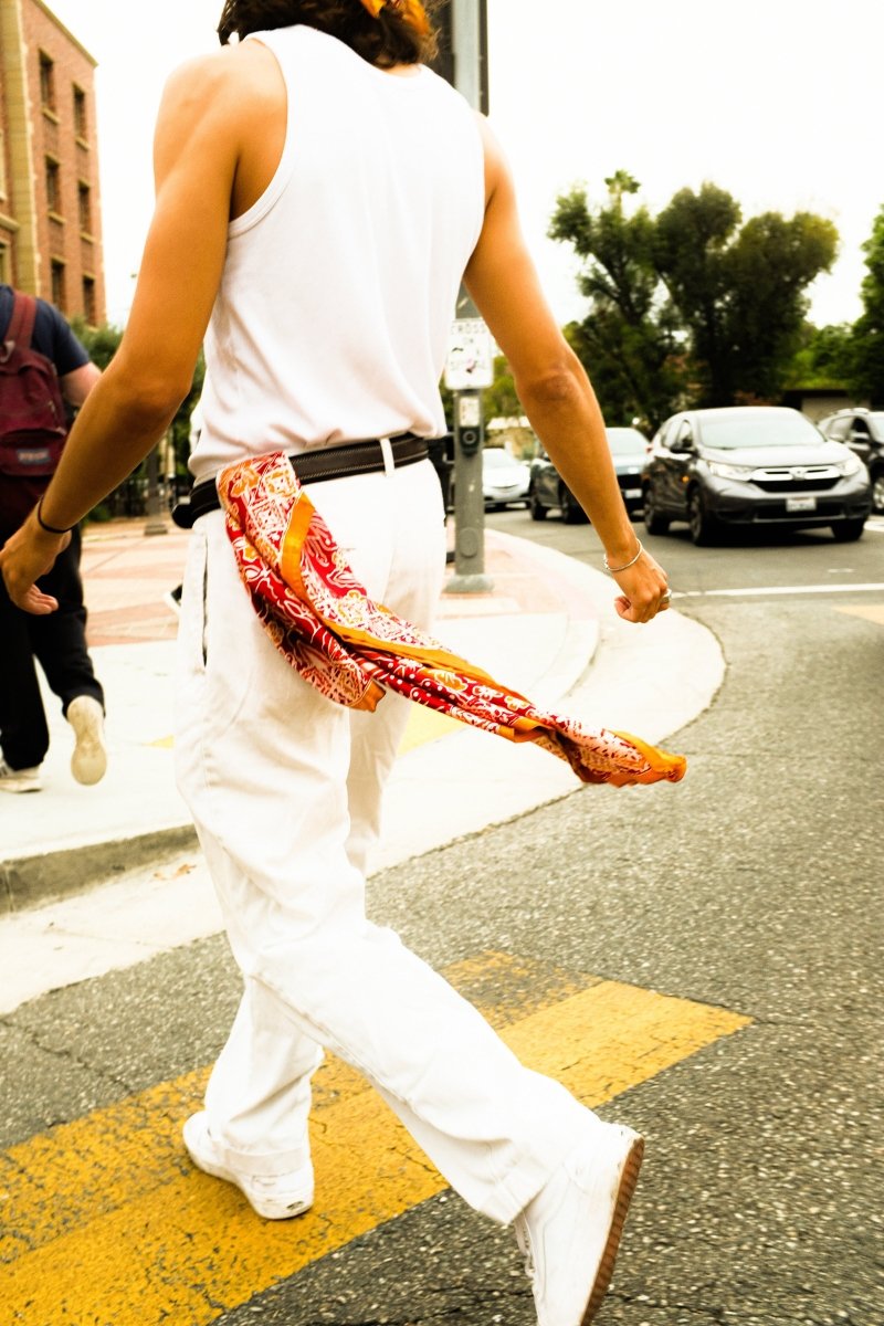 MEDIUM CARDINAL AND GOLD REFINED SILK SQUARE - Collective Sherpas