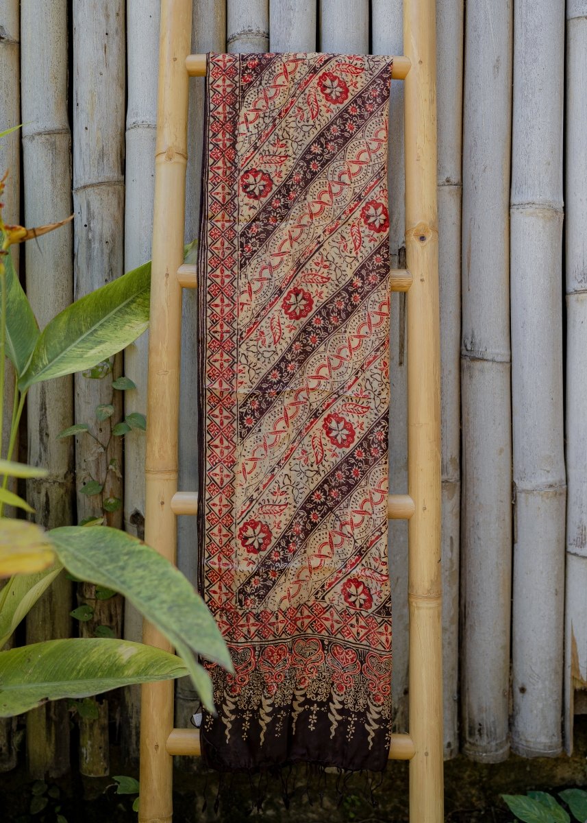 BLOOD RED REFINED SILK SARONG - Collective Sherpas