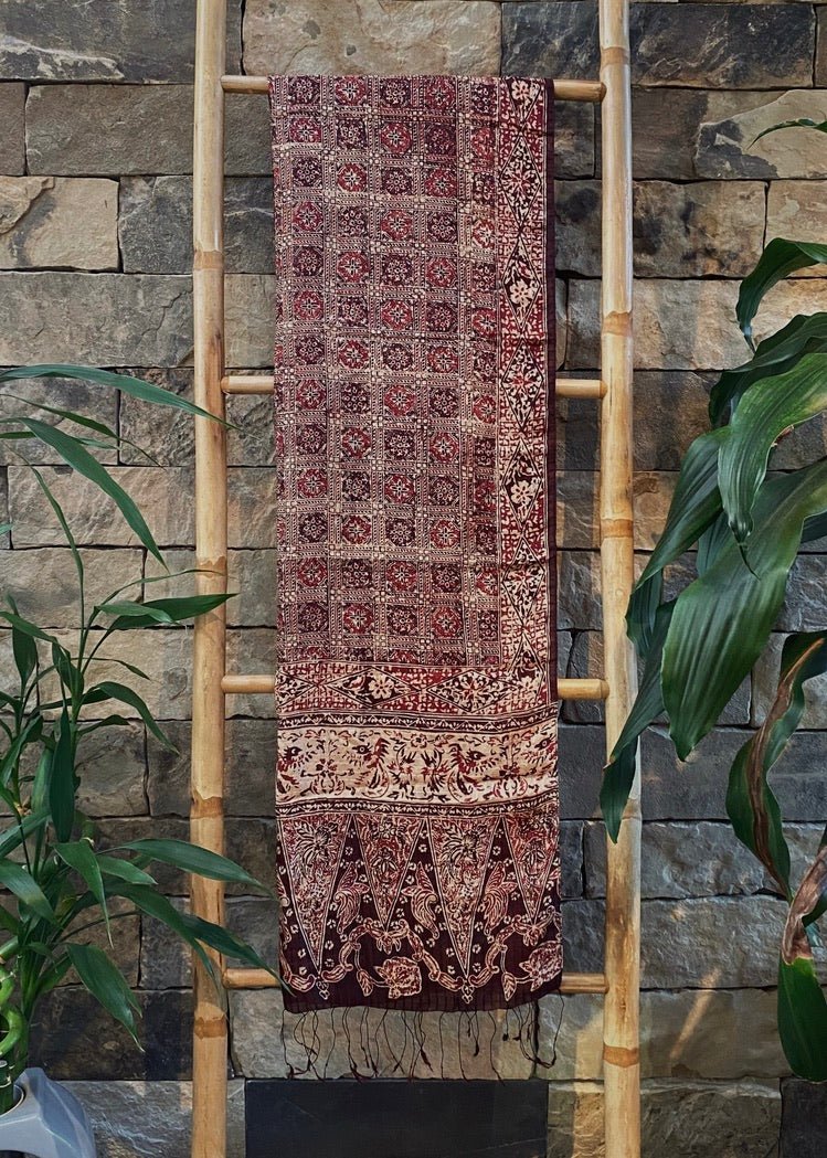 RED & GOLD SILK SARONG - Collective Sherpas